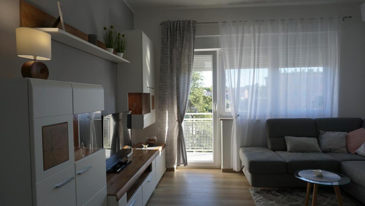Apartman Luka Pula Ngoại thất bức ảnh