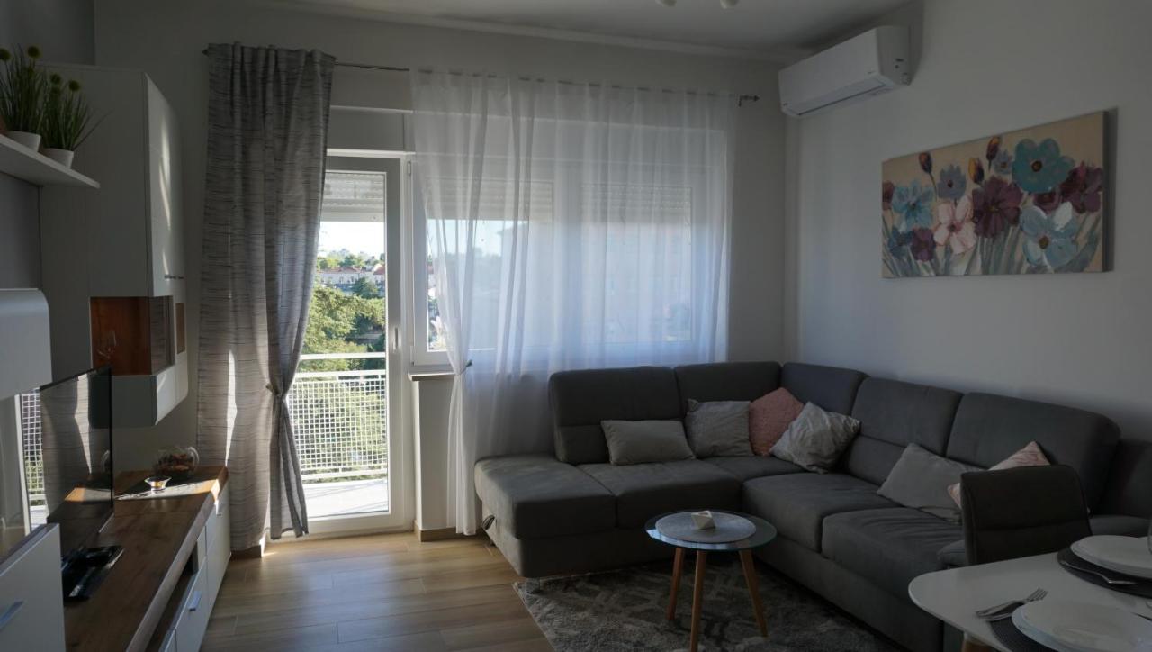 Apartman Luka Pula Ngoại thất bức ảnh