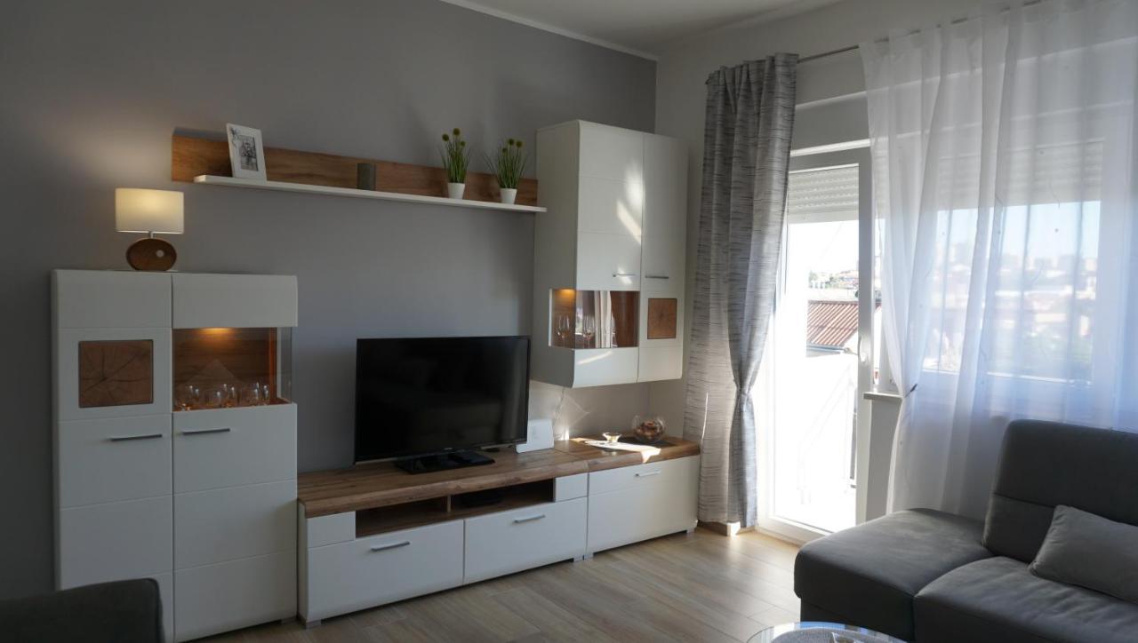 Apartman Luka Pula Ngoại thất bức ảnh