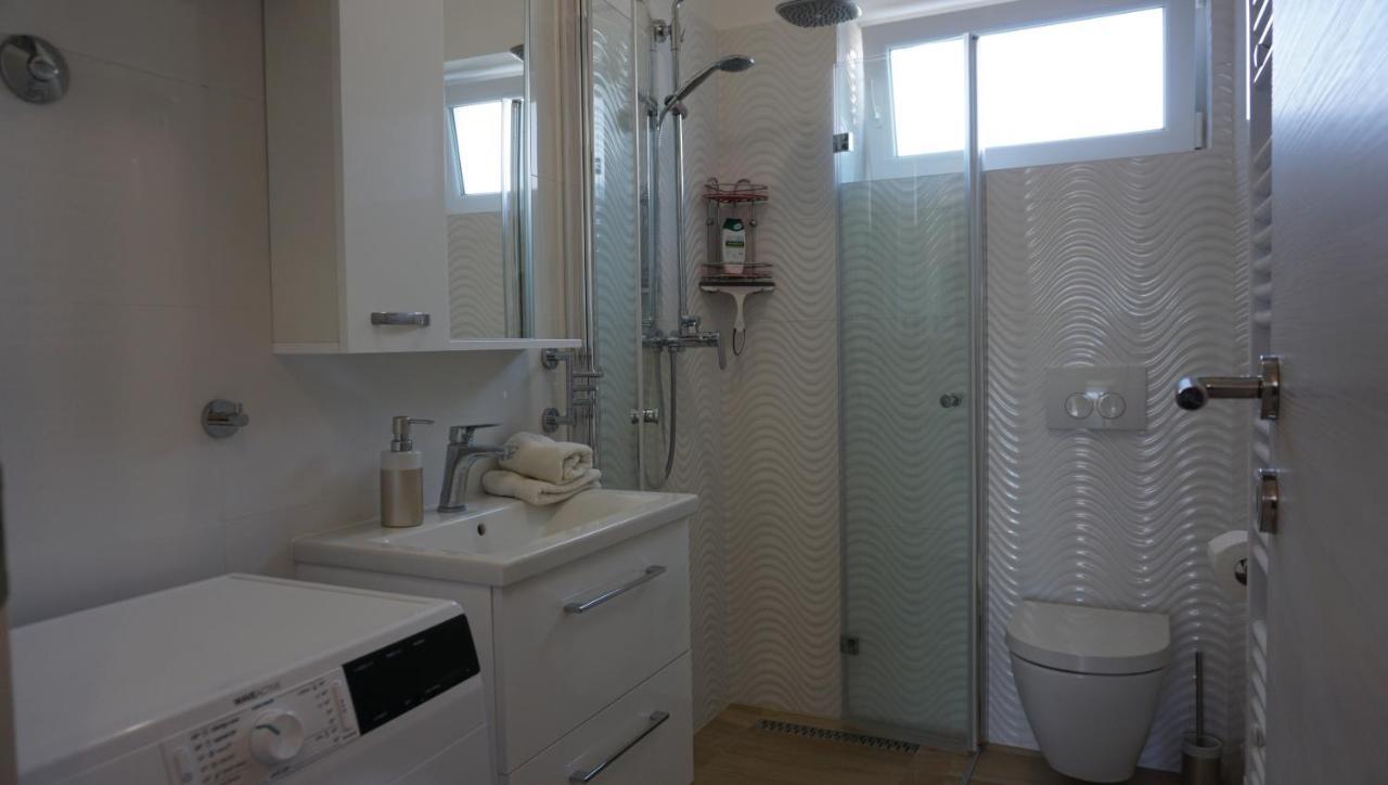 Apartman Luka Pula Ngoại thất bức ảnh