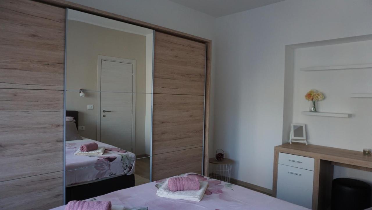 Apartman Luka Pula Ngoại thất bức ảnh