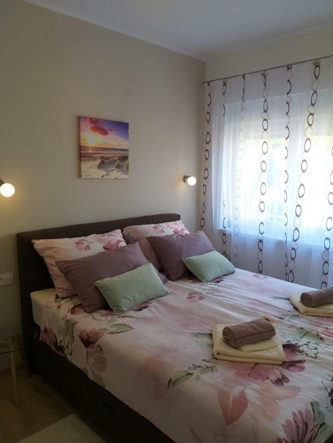 Apartman Luka Pula Ngoại thất bức ảnh