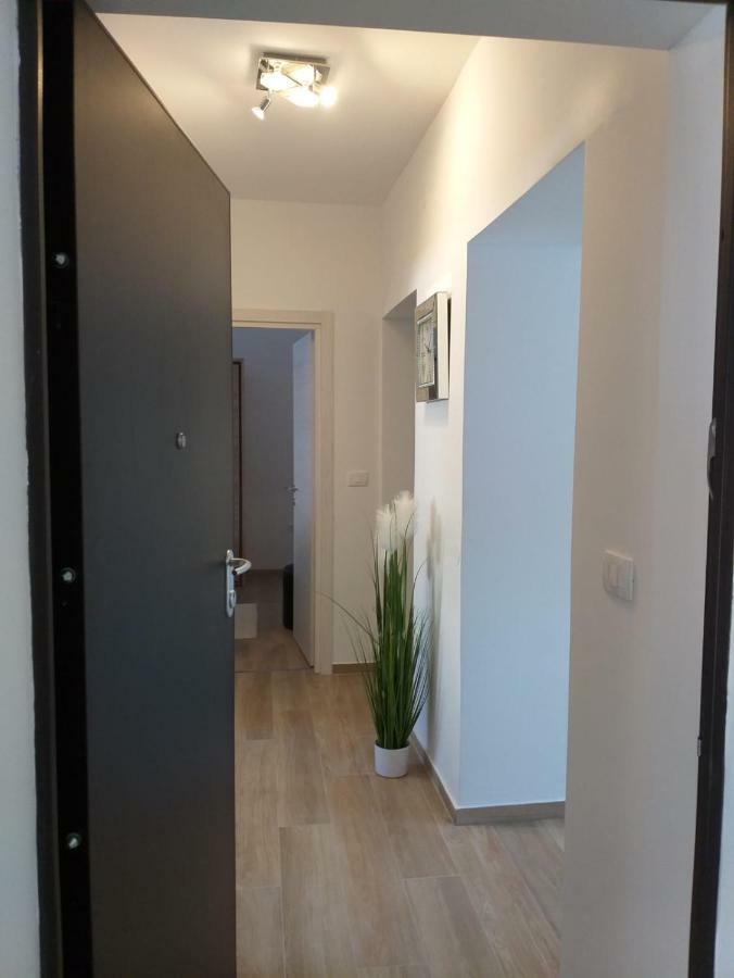 Apartman Luka Pula Ngoại thất bức ảnh